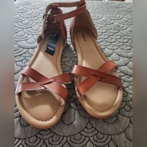 Criss cross dipoye sandel